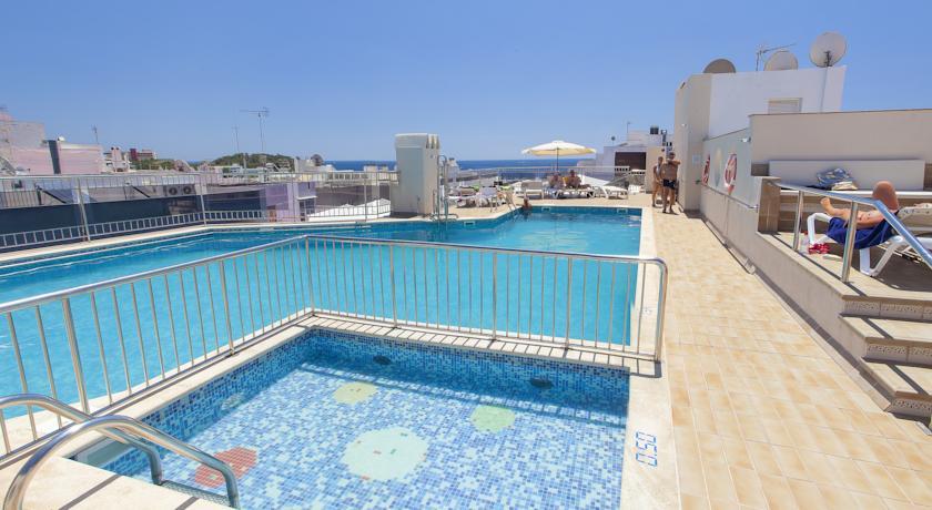 Aparthotel Duquesa Playa ซานตาเอวเลเรียเดสริว ภายนอก รูปภาพ