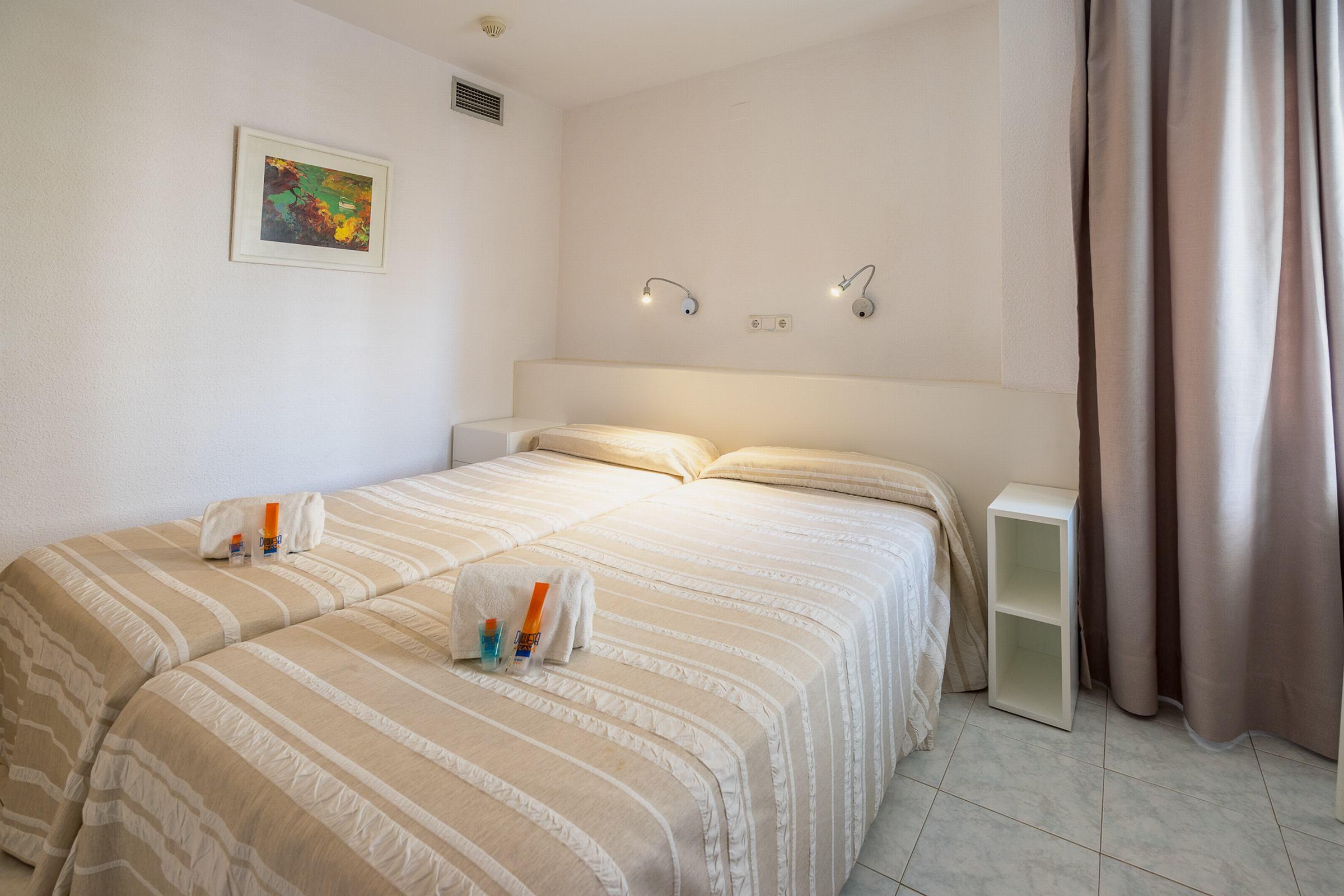 Aparthotel Duquesa Playa ซานตาเอวเลเรียเดสริว ภายนอก รูปภาพ