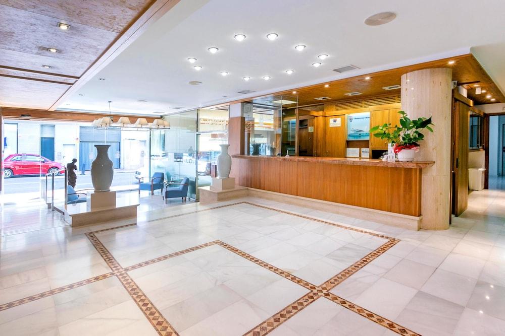 Aparthotel Duquesa Playa ซานตาเอวเลเรียเดสริว ภายนอก รูปภาพ