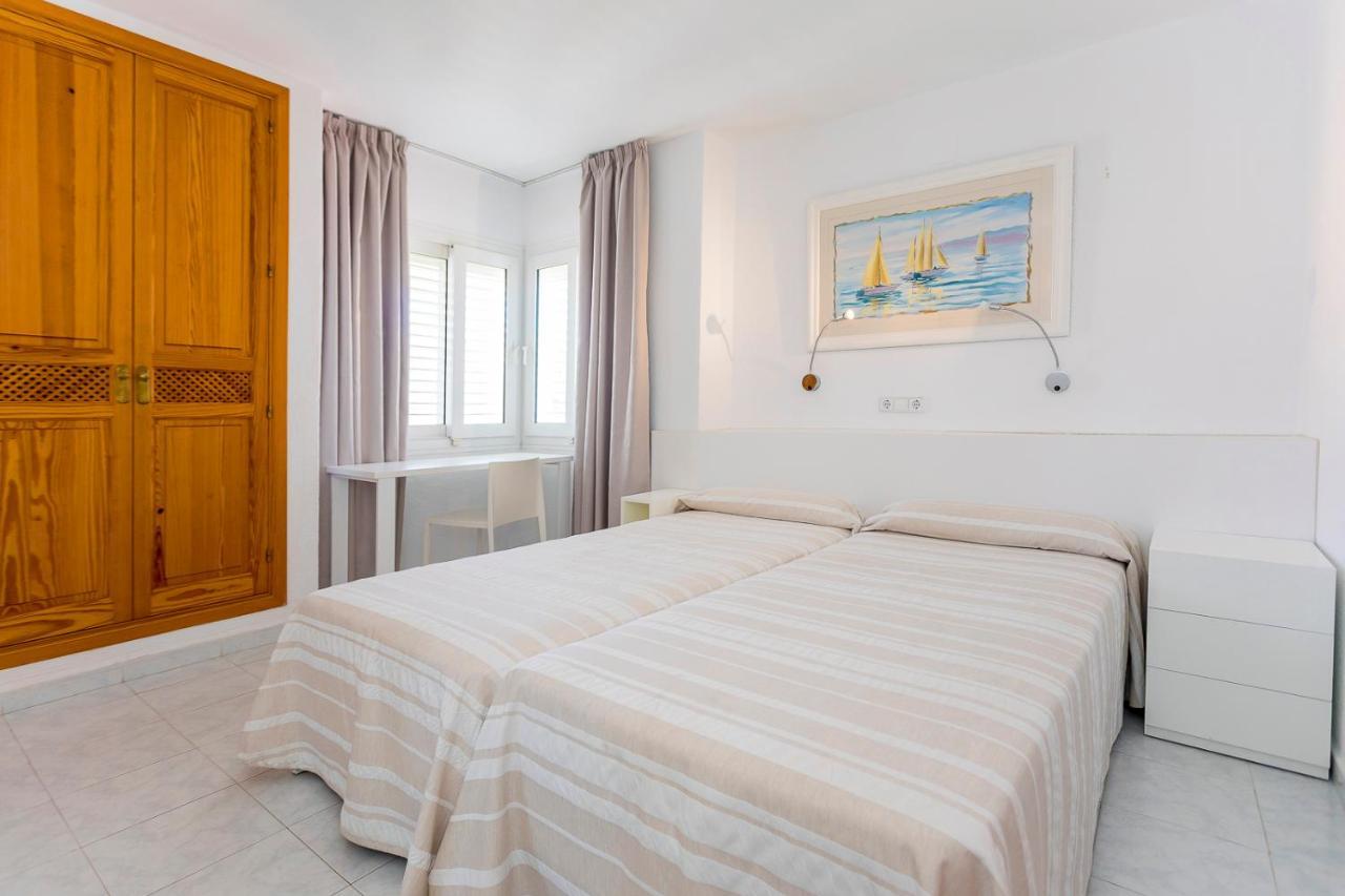 Aparthotel Duquesa Playa ซานตาเอวเลเรียเดสริว ภายนอก รูปภาพ