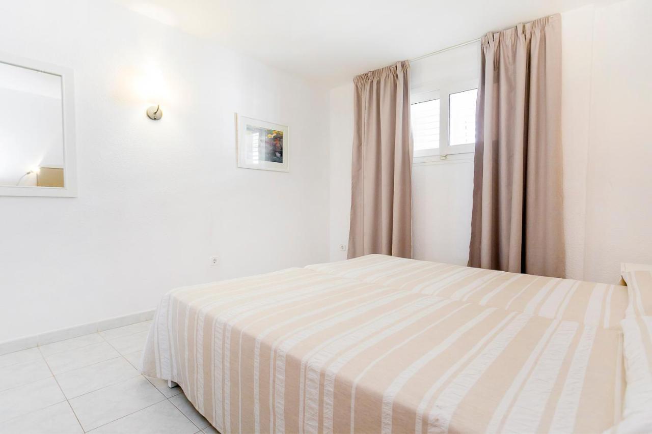 Aparthotel Duquesa Playa ซานตาเอวเลเรียเดสริว ภายนอก รูปภาพ